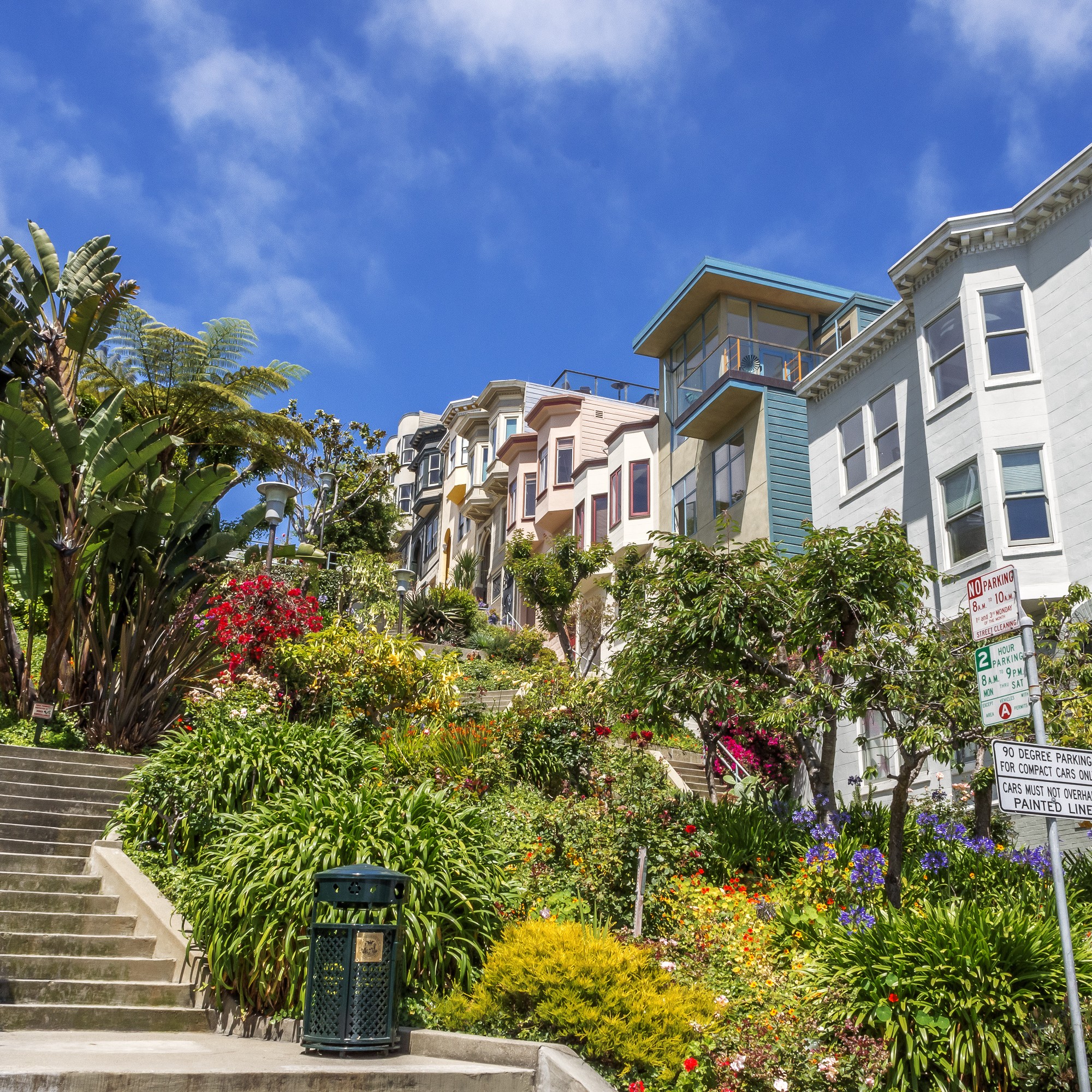 stairs in san francicos Russian Hill neighborhood